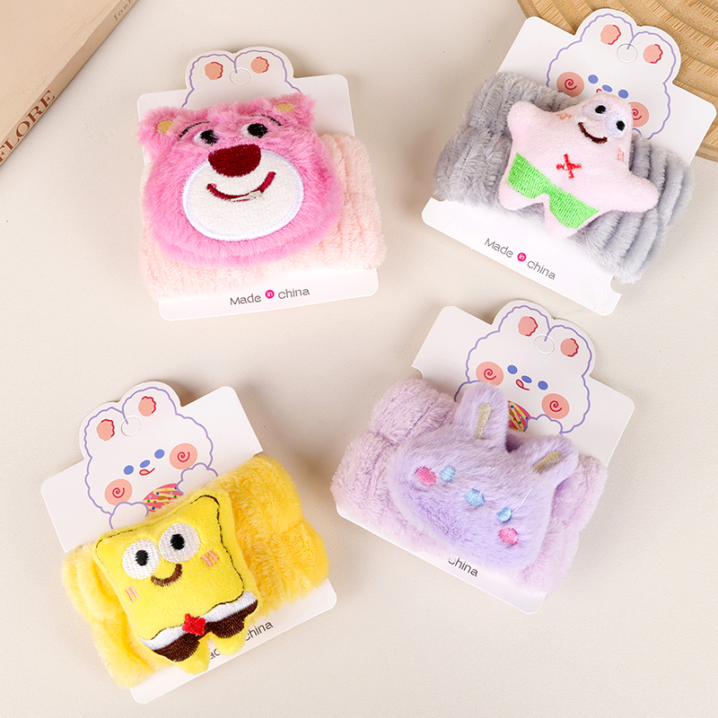 Plush cartoon face wrist strap (dual-use)
