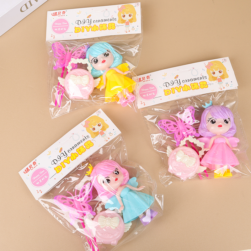 678-18E Dressing Girl