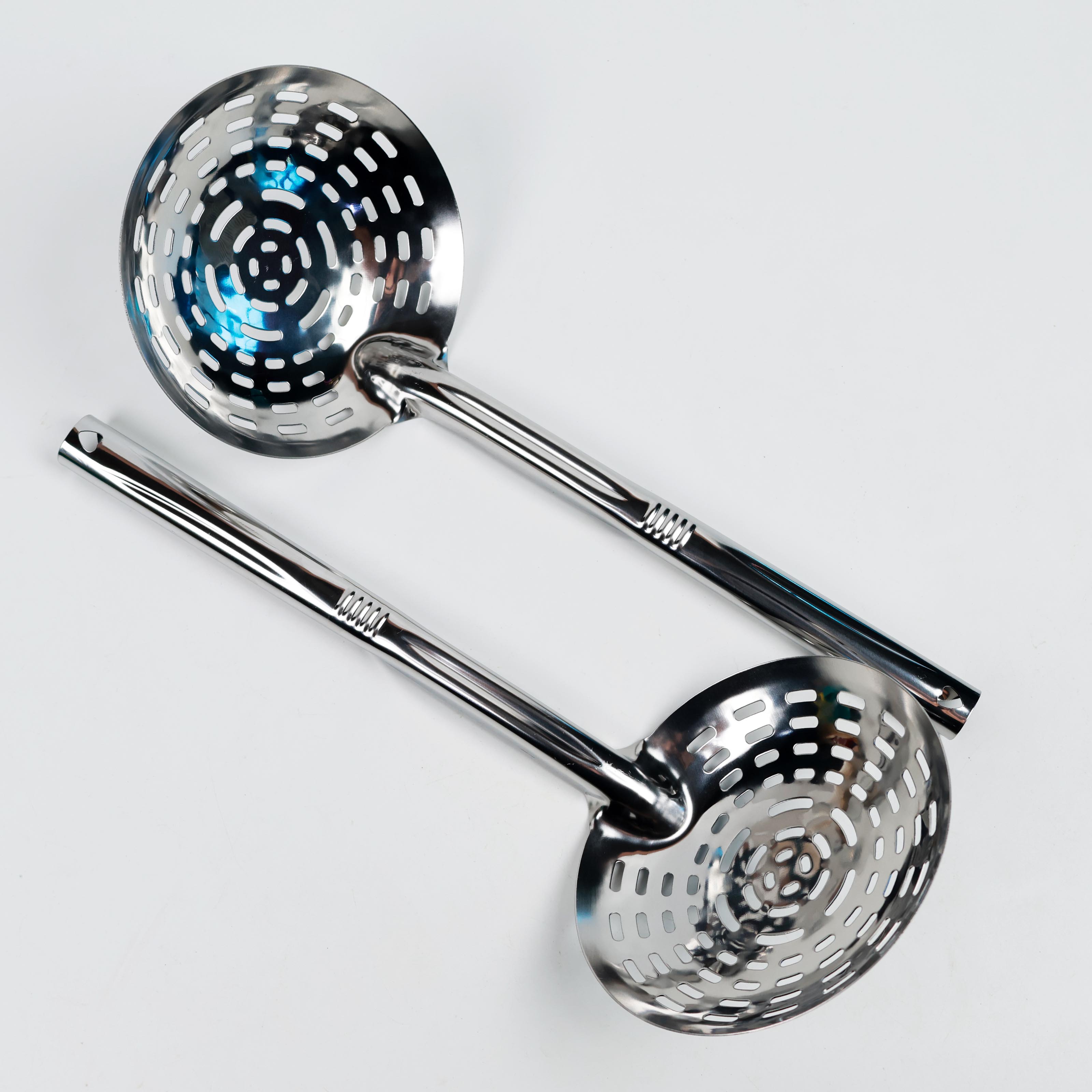 14 large colander with short steel handle