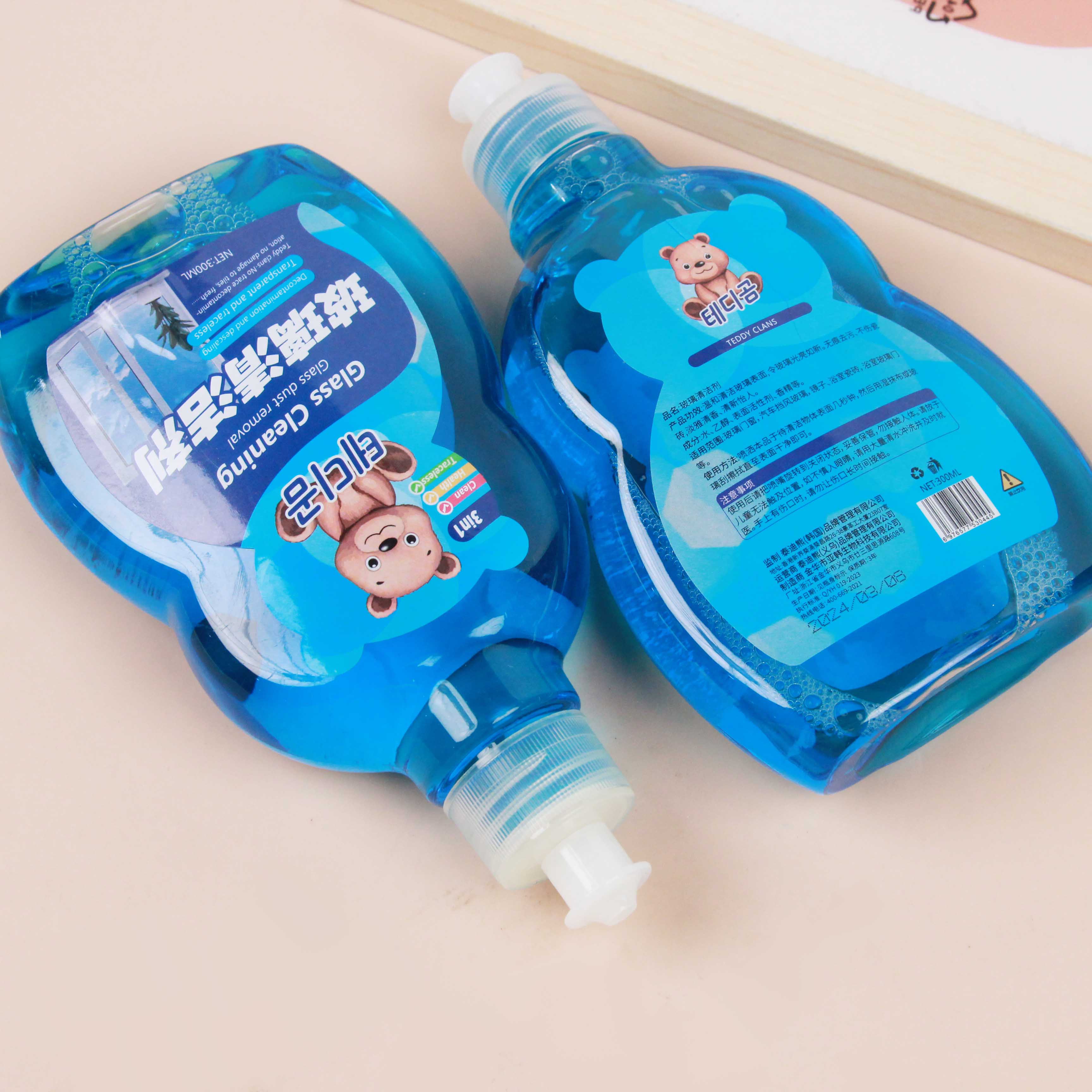 Teddy Bear-Glass Cleaner 300lm (Including Lift-up Cap)