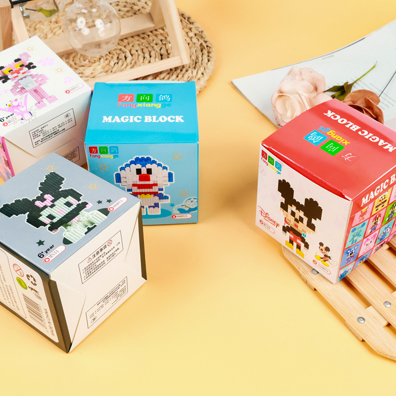 Direction pigeon cartoon building blocks (random style)