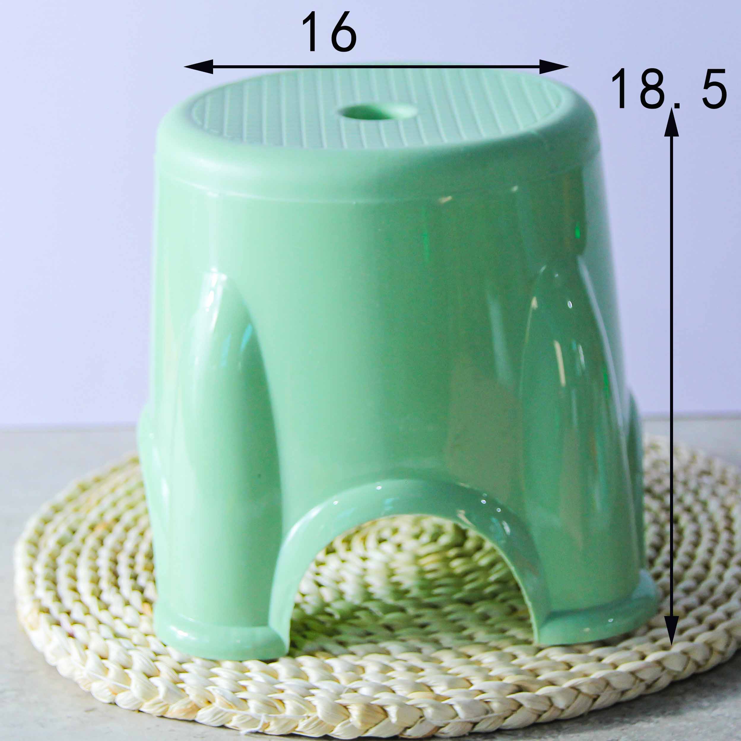 826 cartoon plastic stool (999)