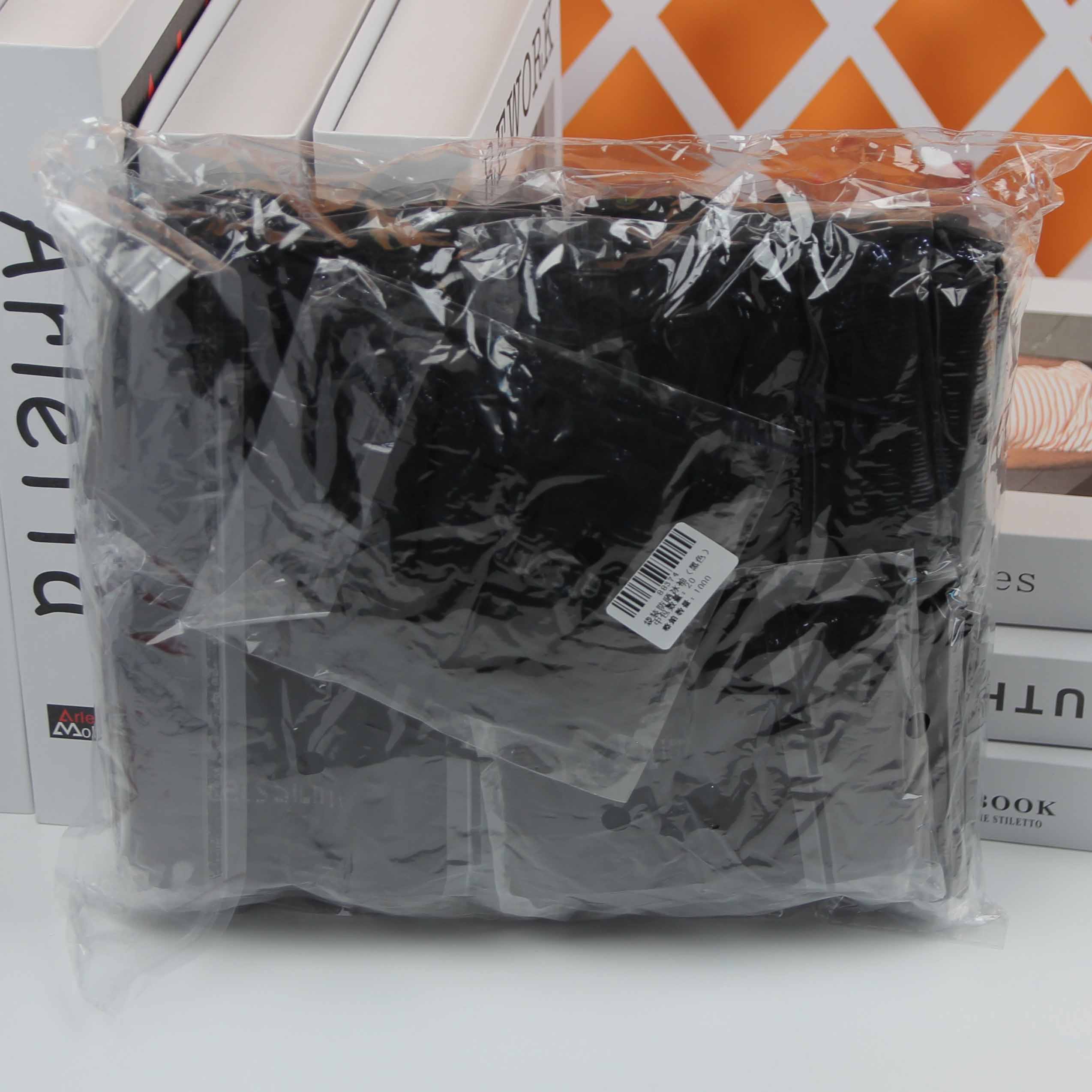 Bagged Sunscreen Ice Sleeve (Black)