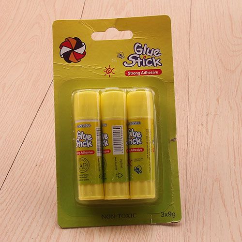 Blister-Packed Pack of 3 Solid Glue