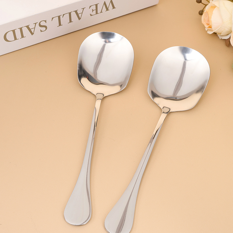 Square scoop with thick smooth handle