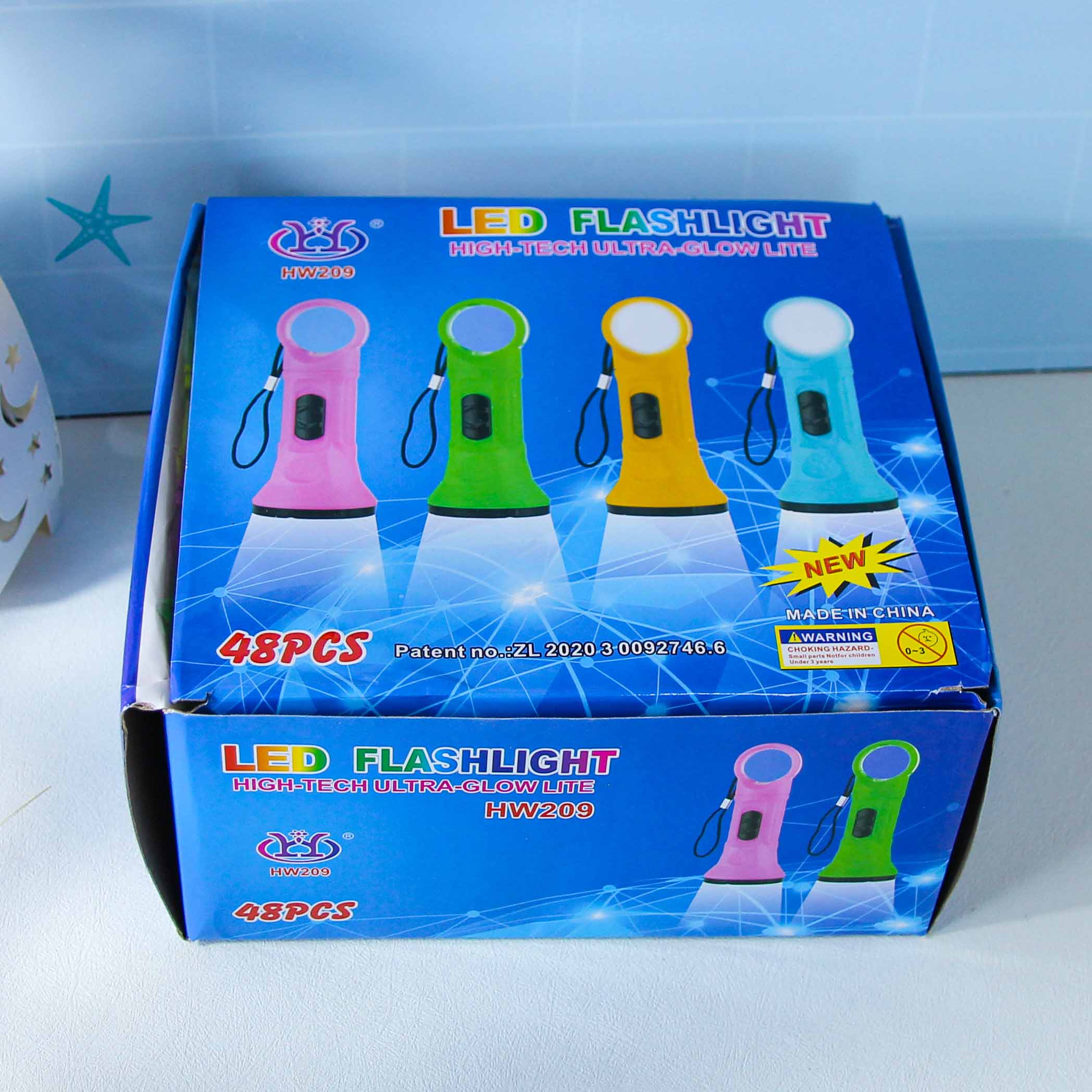 209 Magnifying Glass Flashlight - Image 3