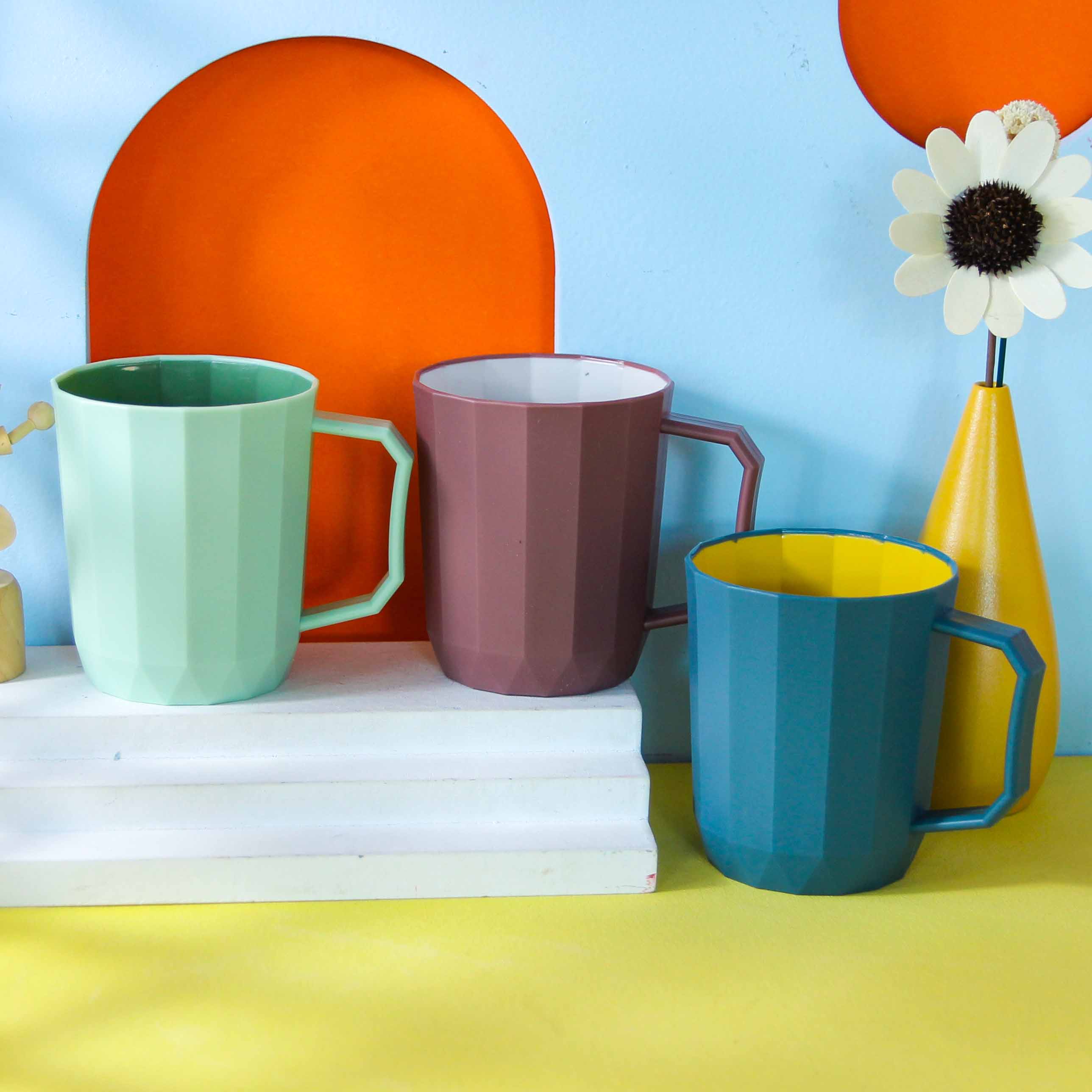 8307 Bicolor Toothbrush Cup