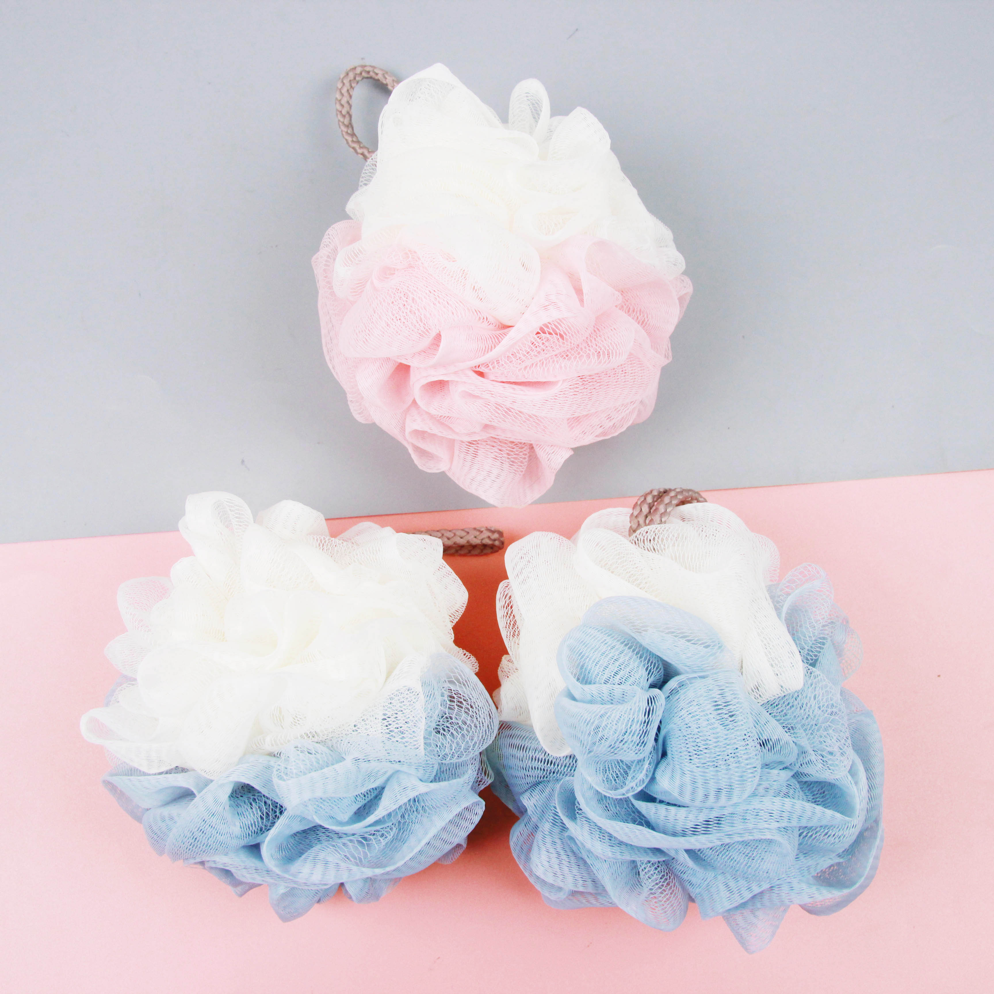 Bucket two-color bath flowers