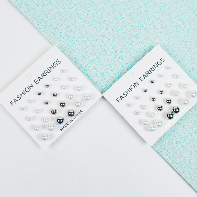 Mixed pearl earrings (12 pairs) - Image 3