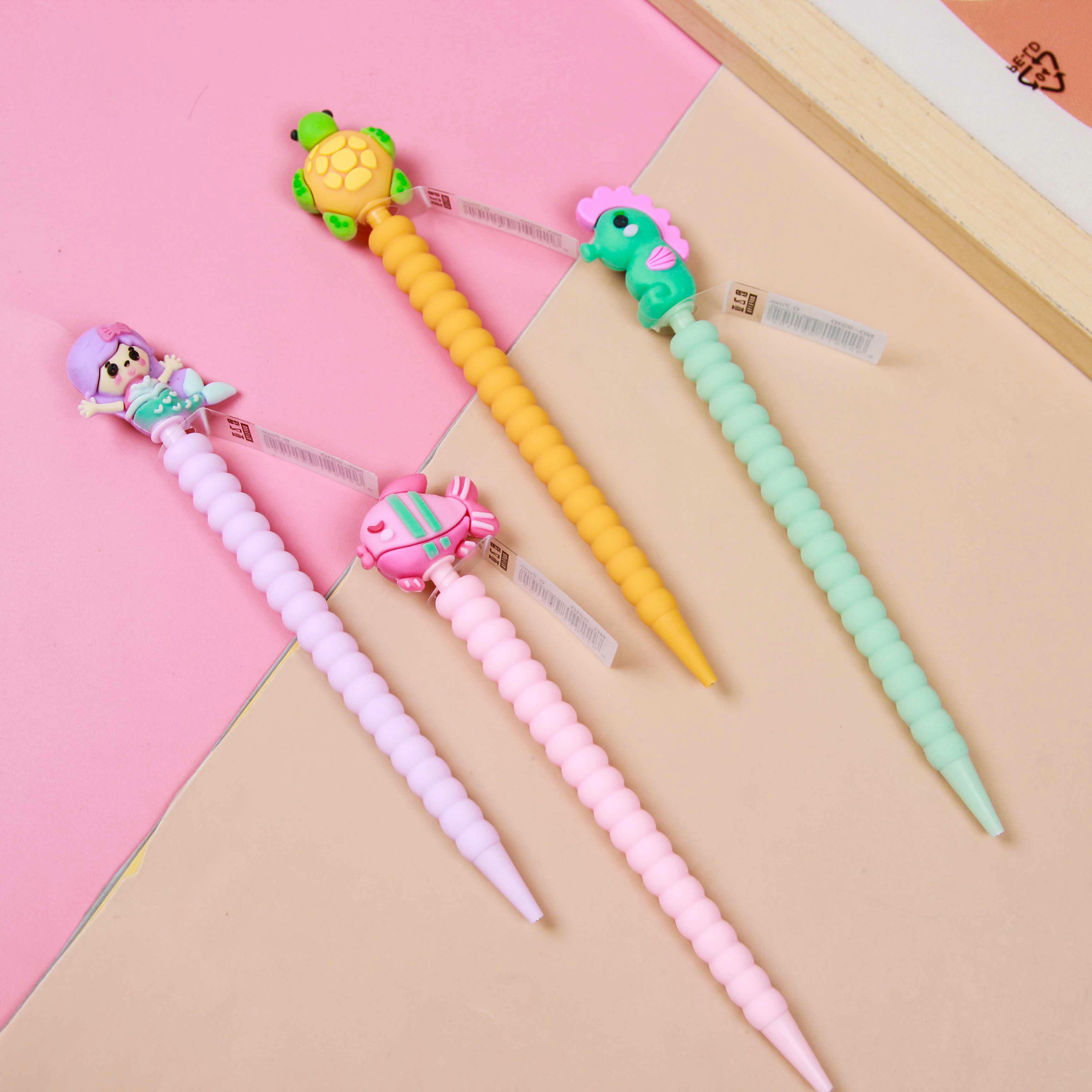 Oufei 0.7 automatic pencil (random style)