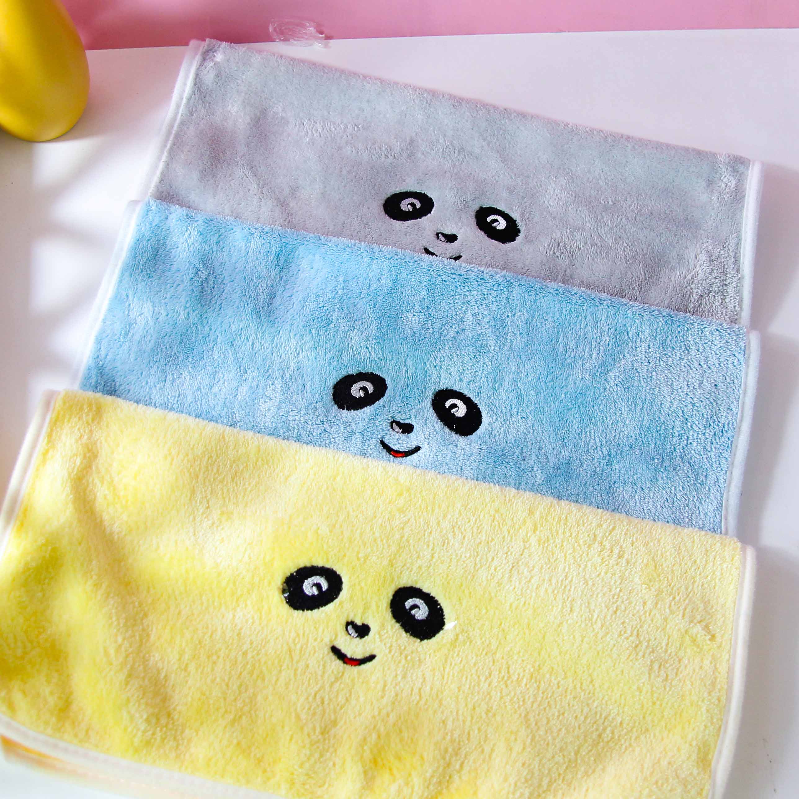 (8052) 35*35 Panda Small Towel