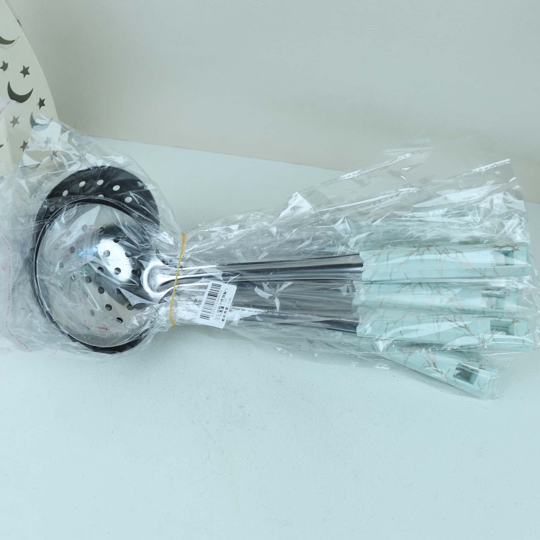 08 White Stone Handle Stainless Steel Colander - Image 3