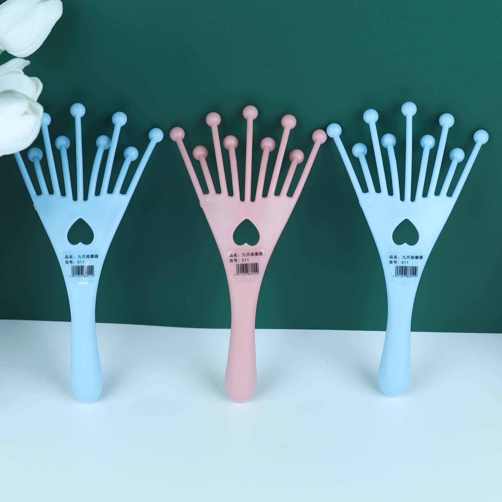 011 Nine-Claw Massager