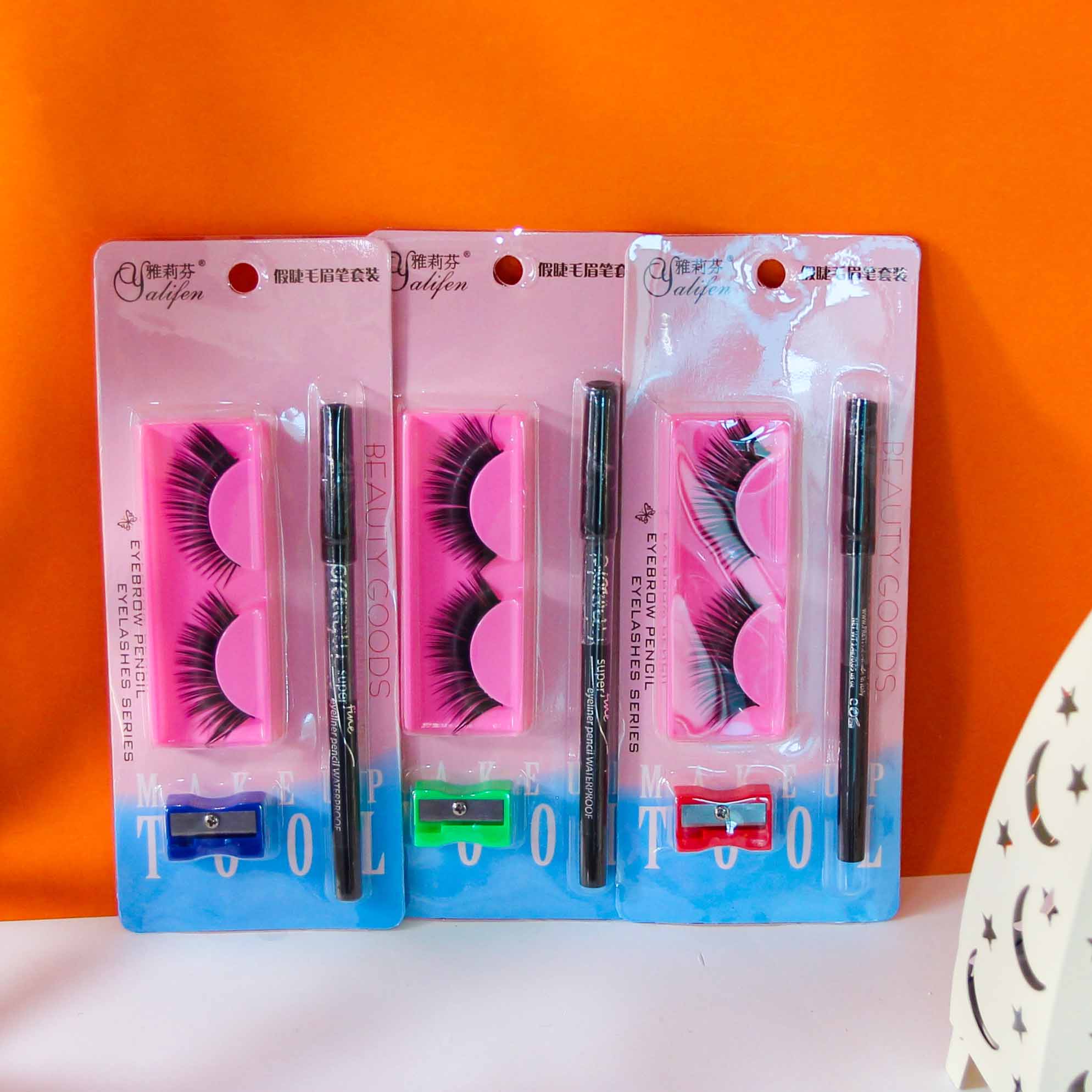 False Eyelashes + Eyebrow Pencil Set