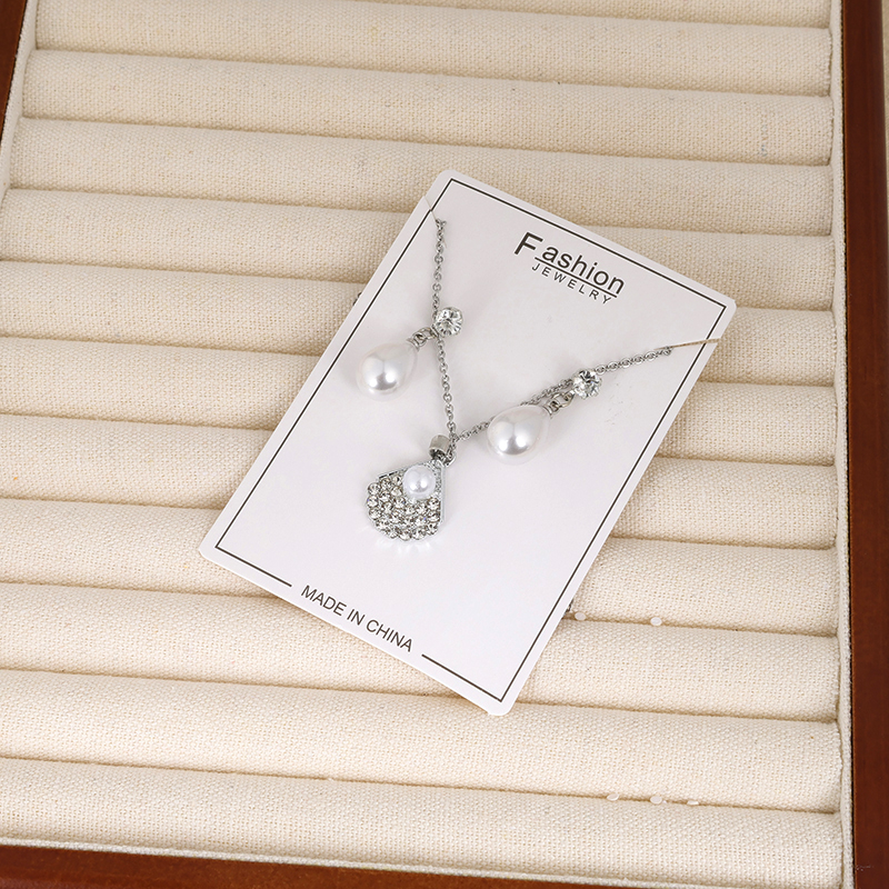 Diamond pearl necklace suit - Image 2