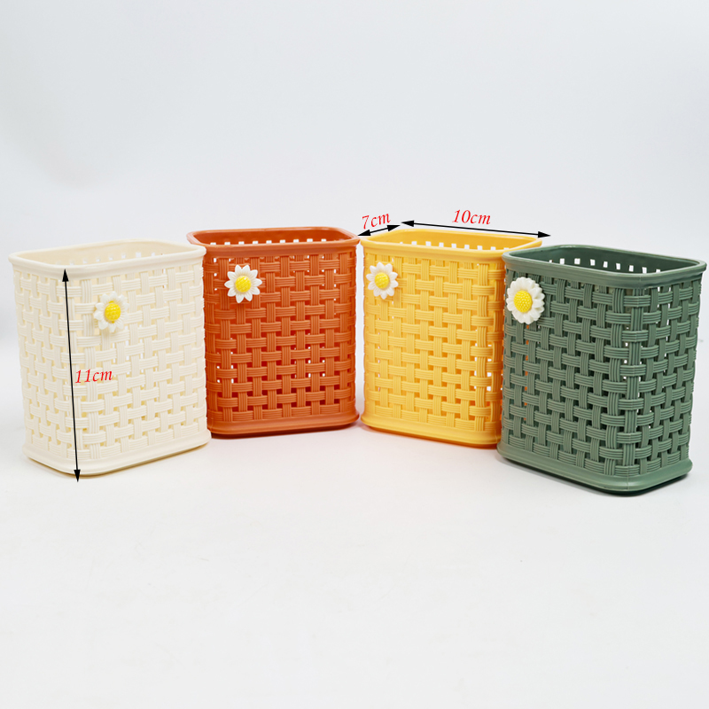 8281 cartoon pen holder