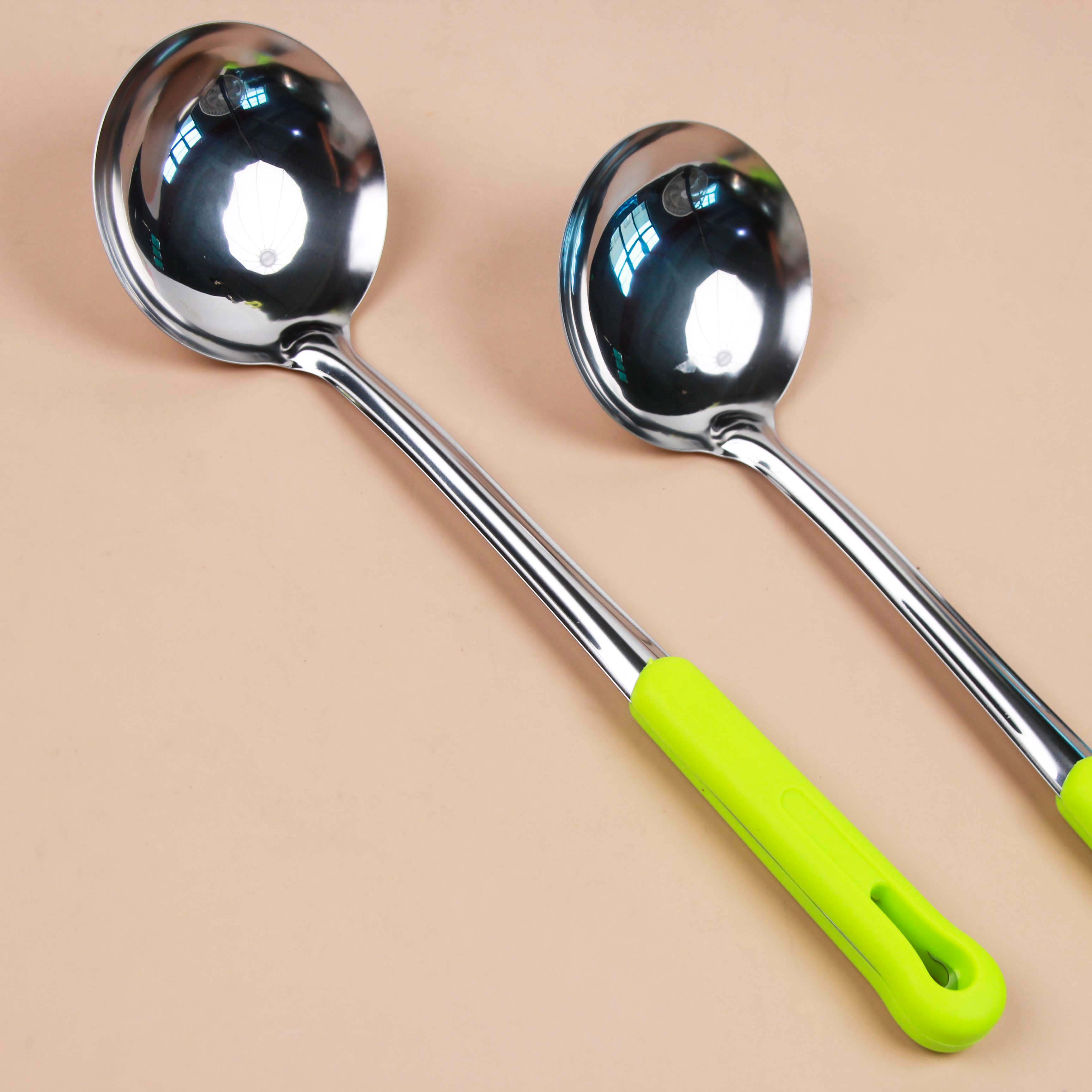 08 green handle auspicious spoon
