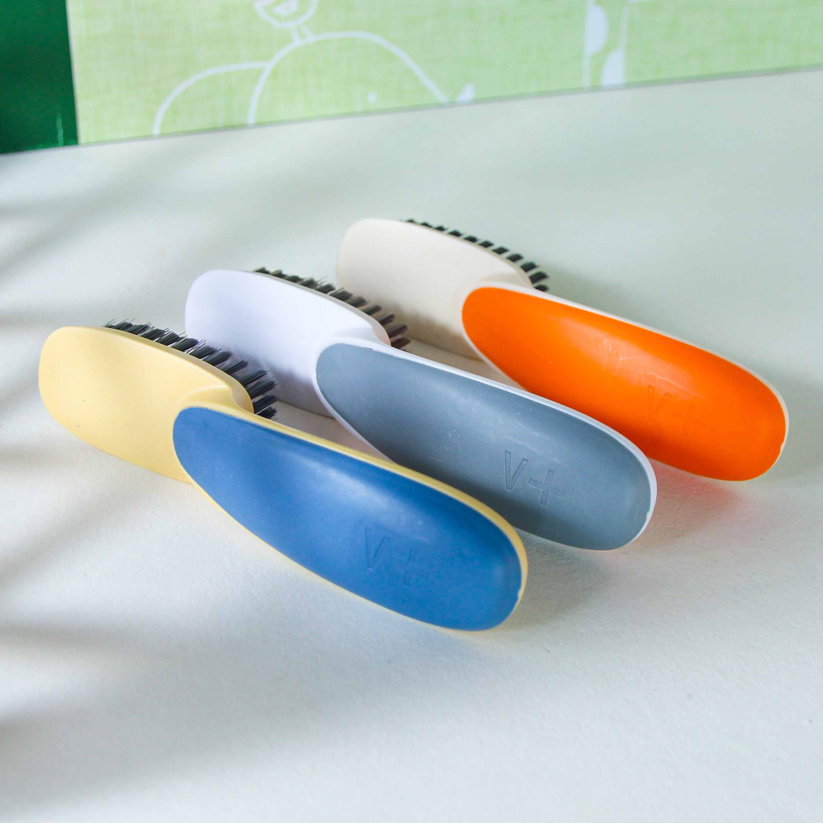 3165 shoe brush (986)