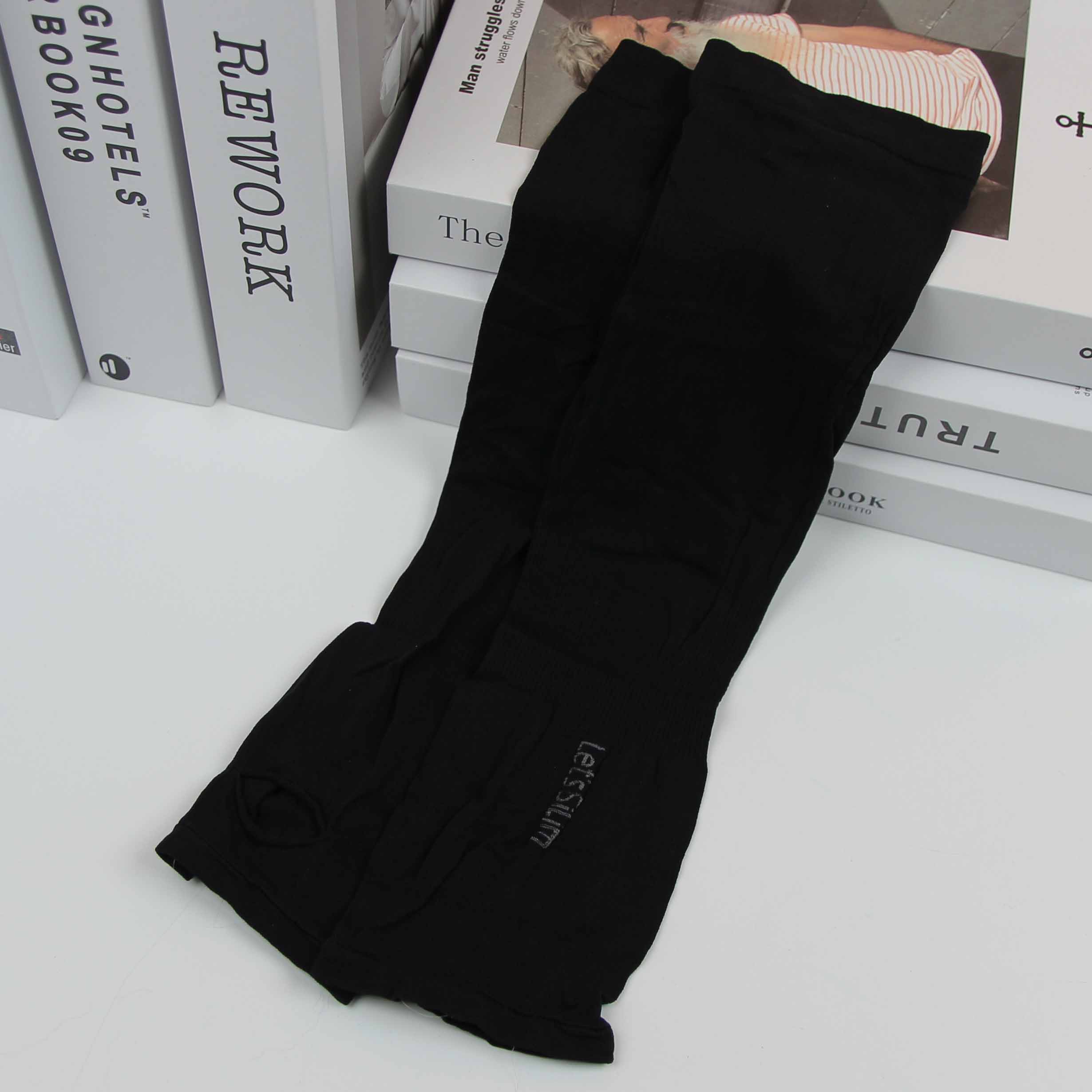 Bagged Sunscreen Ice Sleeve (Black) - Image 3