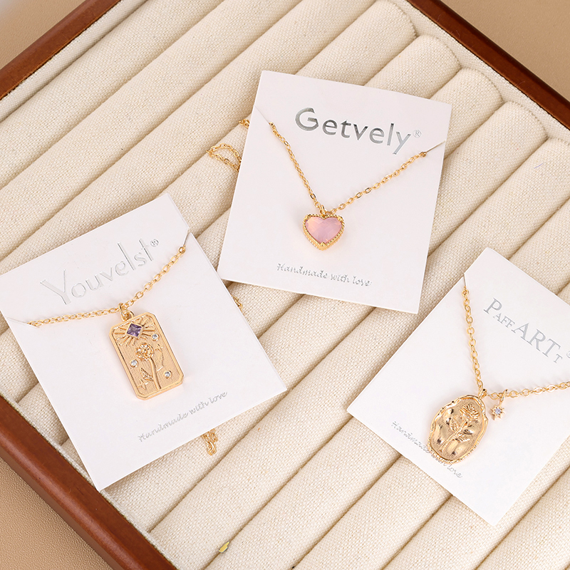 Special price exquisite necklace (random)