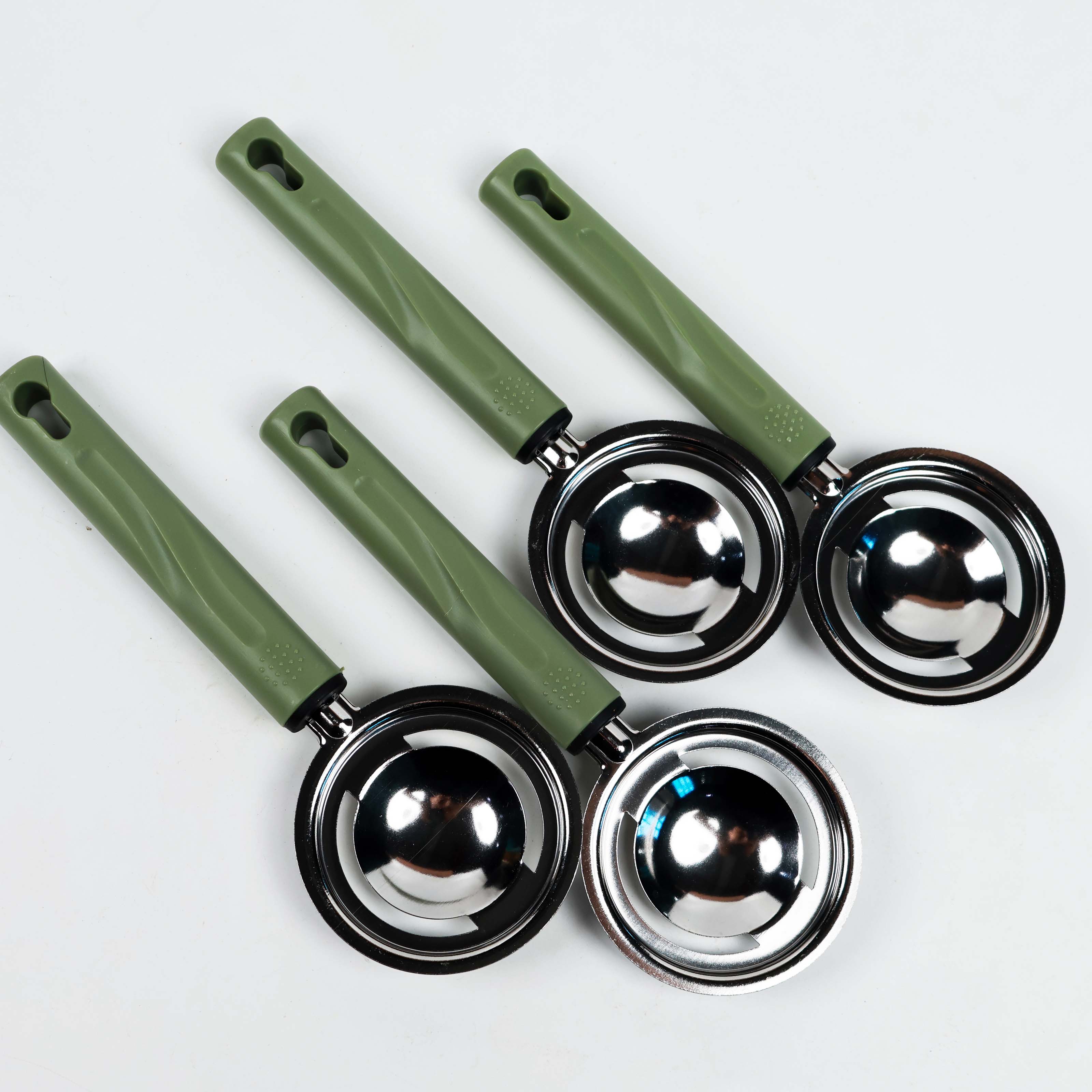 wipe green egg white separator - Image 3