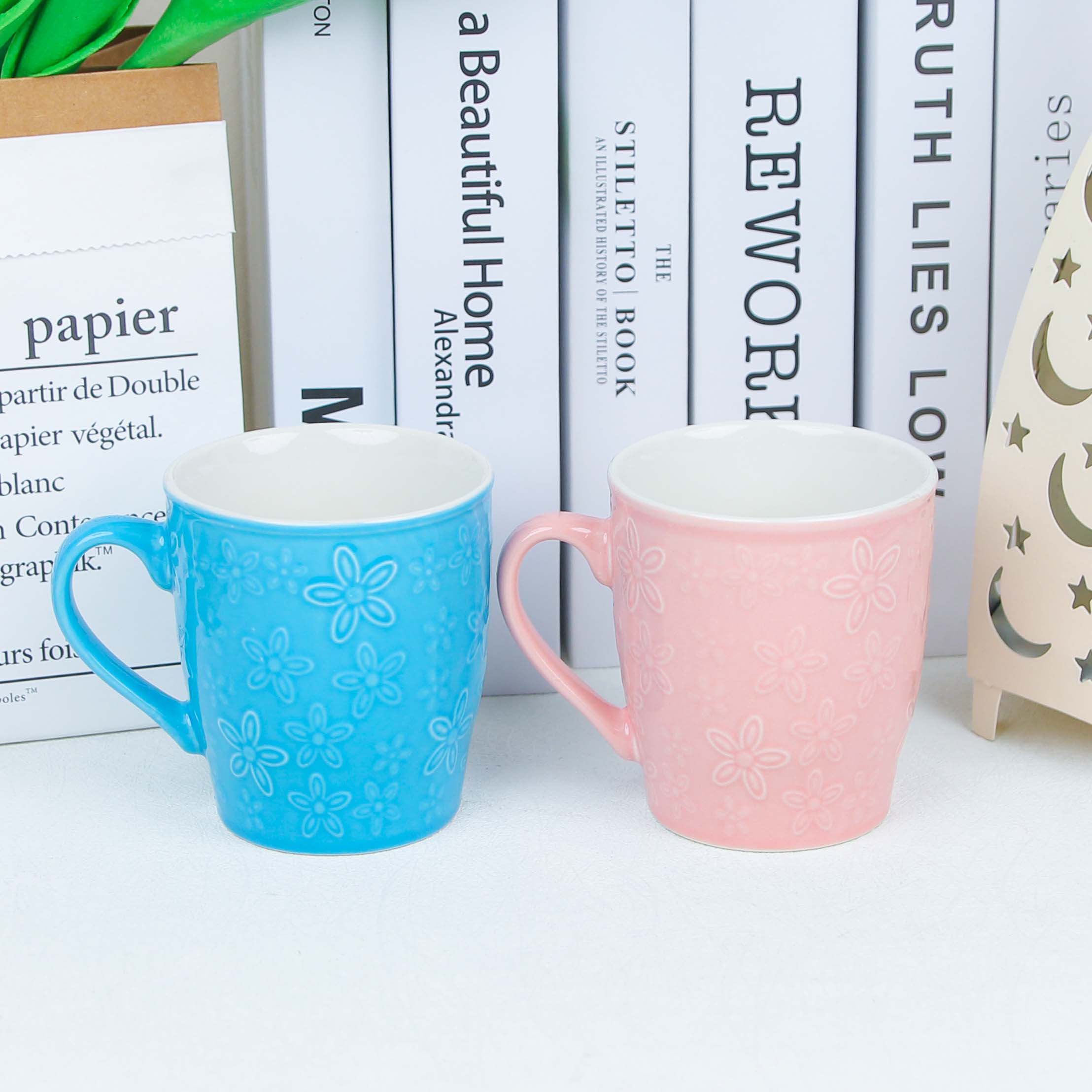 Embossed Plum Blossom Ceramic Cup (Random Color) - Ảnh 2