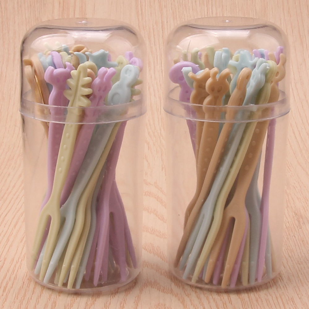 8206 Boxed Fruit Forks