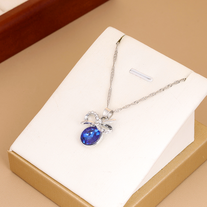 Color Crystal Bow Water Ripple Necklace - Image 2