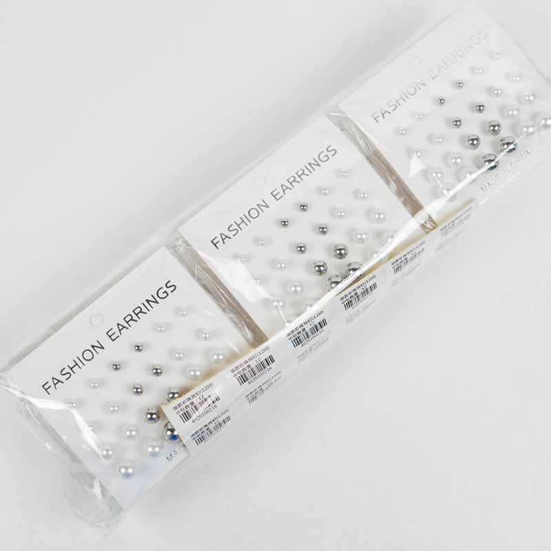 Mixed pearl earrings (12 pairs) - Image 2