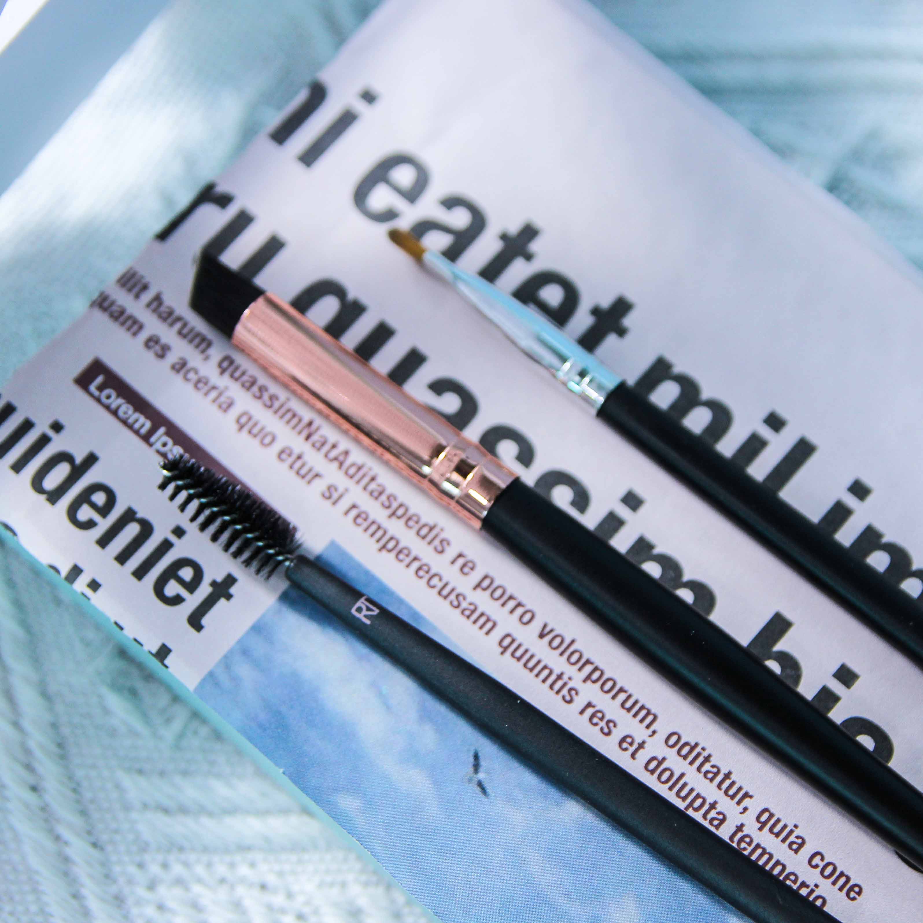 8011 Three Eyebrow Brush Set (Large)