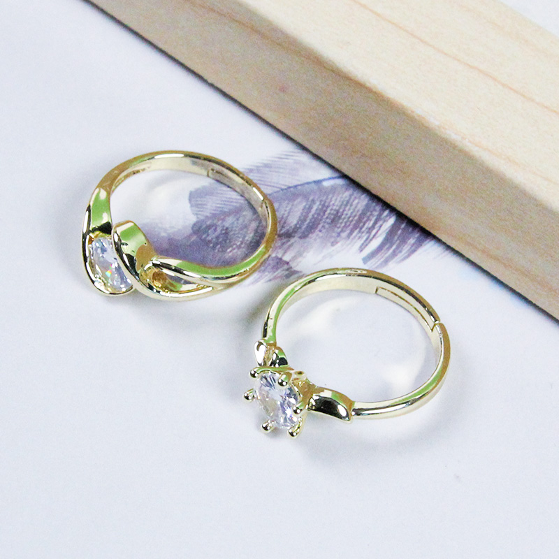 Boxed Simple Style Rhinestone Ring (Gold) - Image 3