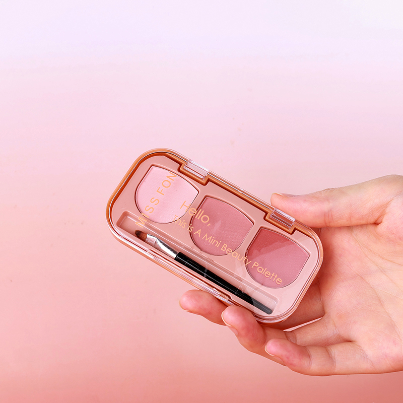 EY33 Tricolor Eyeshadow