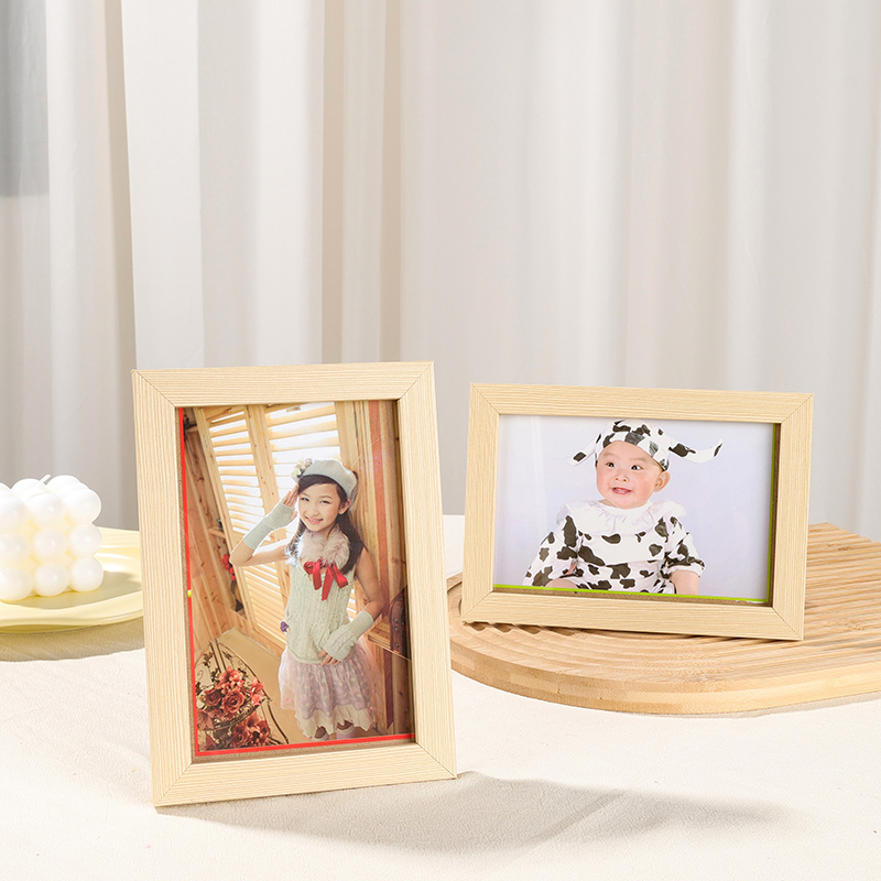 Fine imitation wood photo frame (6 inches)