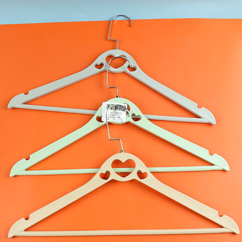 1022 Heart-Shaped Hanger - Image 2