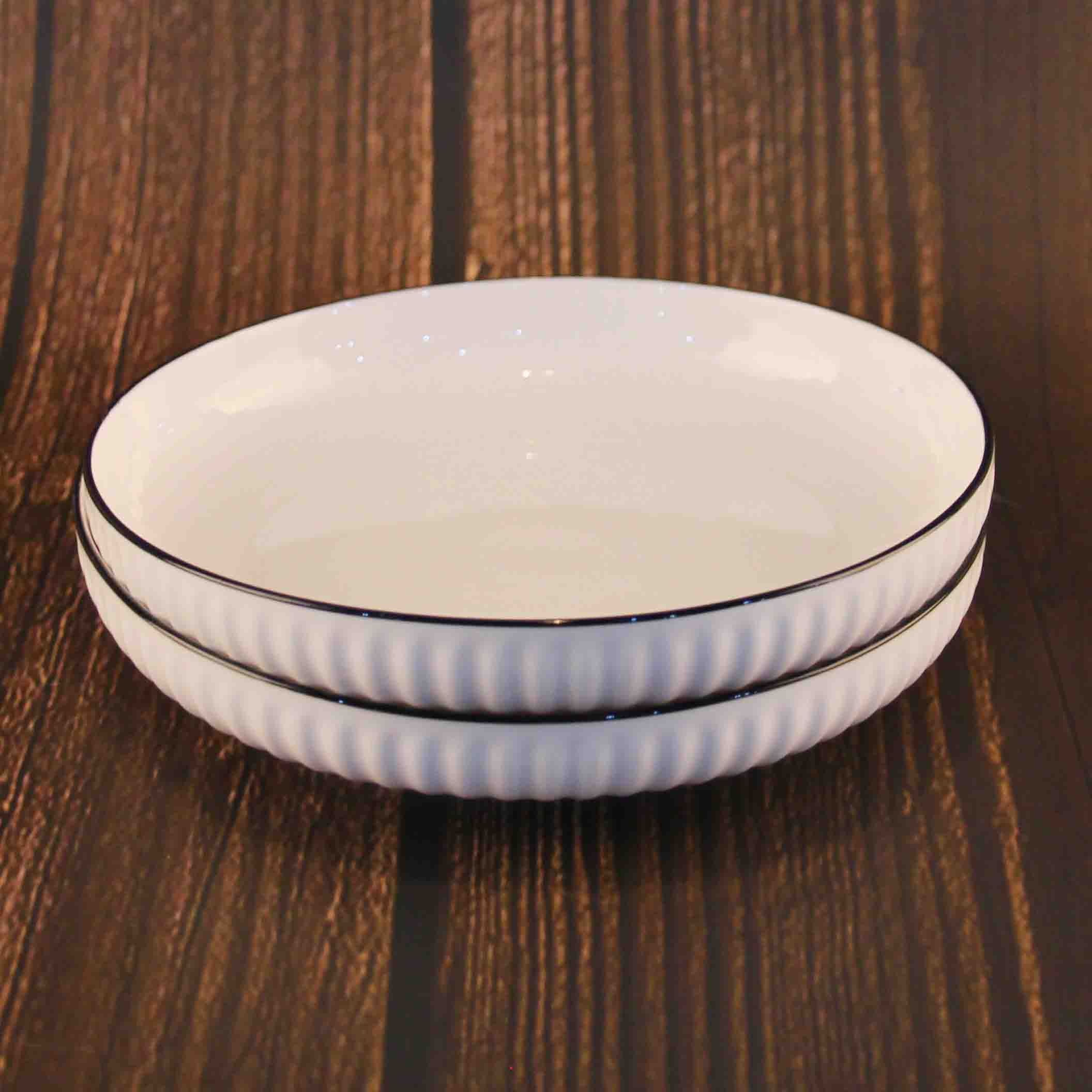 8 Inch Vertical Stripe Black Rim Plate